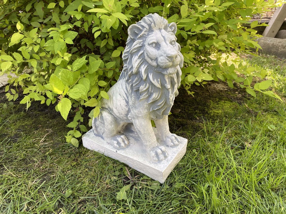 Concrete Lion Statue, Cement Lion on Finial, Stone Lion Carving