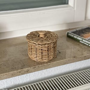Woven rice basket