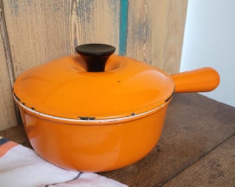 ル・クルーゼ ミニナスココット：カシスストーンウェア、廃盤野菜
