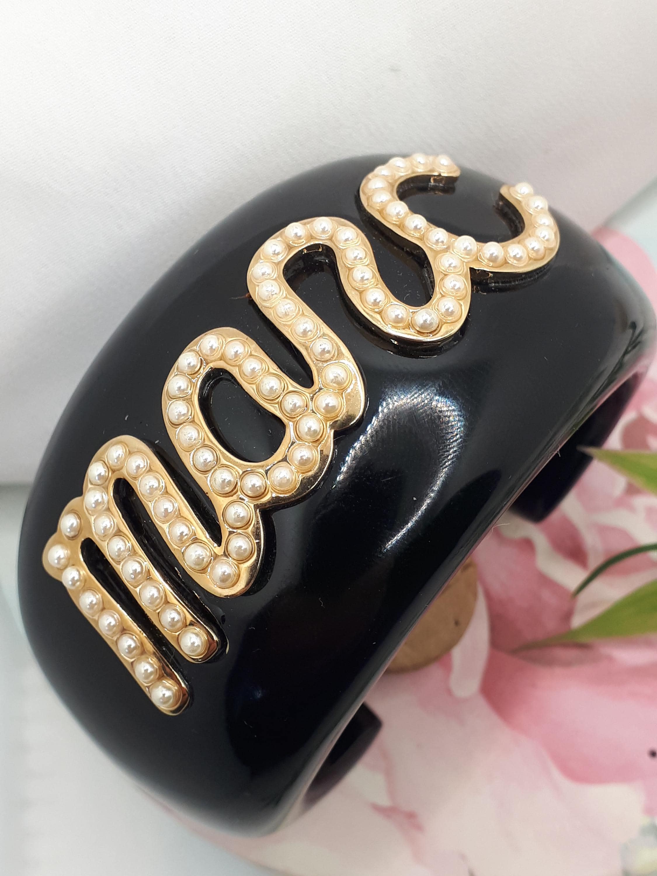 EUC Marc Jacobs Tortoiseshell Resin Logo Headband And Bracelet Set With Box Tortoise Lydia Headband -- Tortoise – Jennifer Behr LLC main image 3