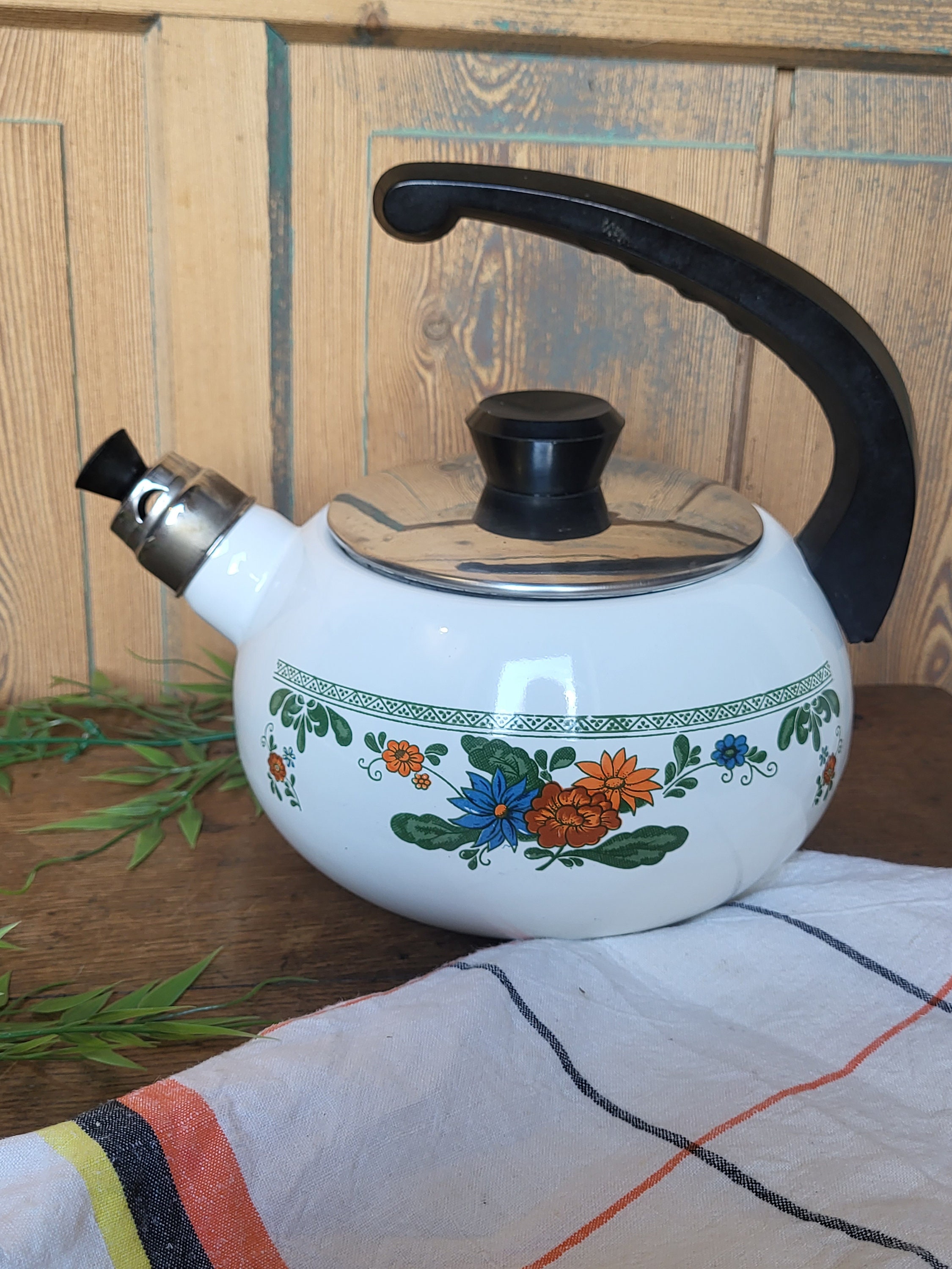 Buy 70's Kettle Online In India India