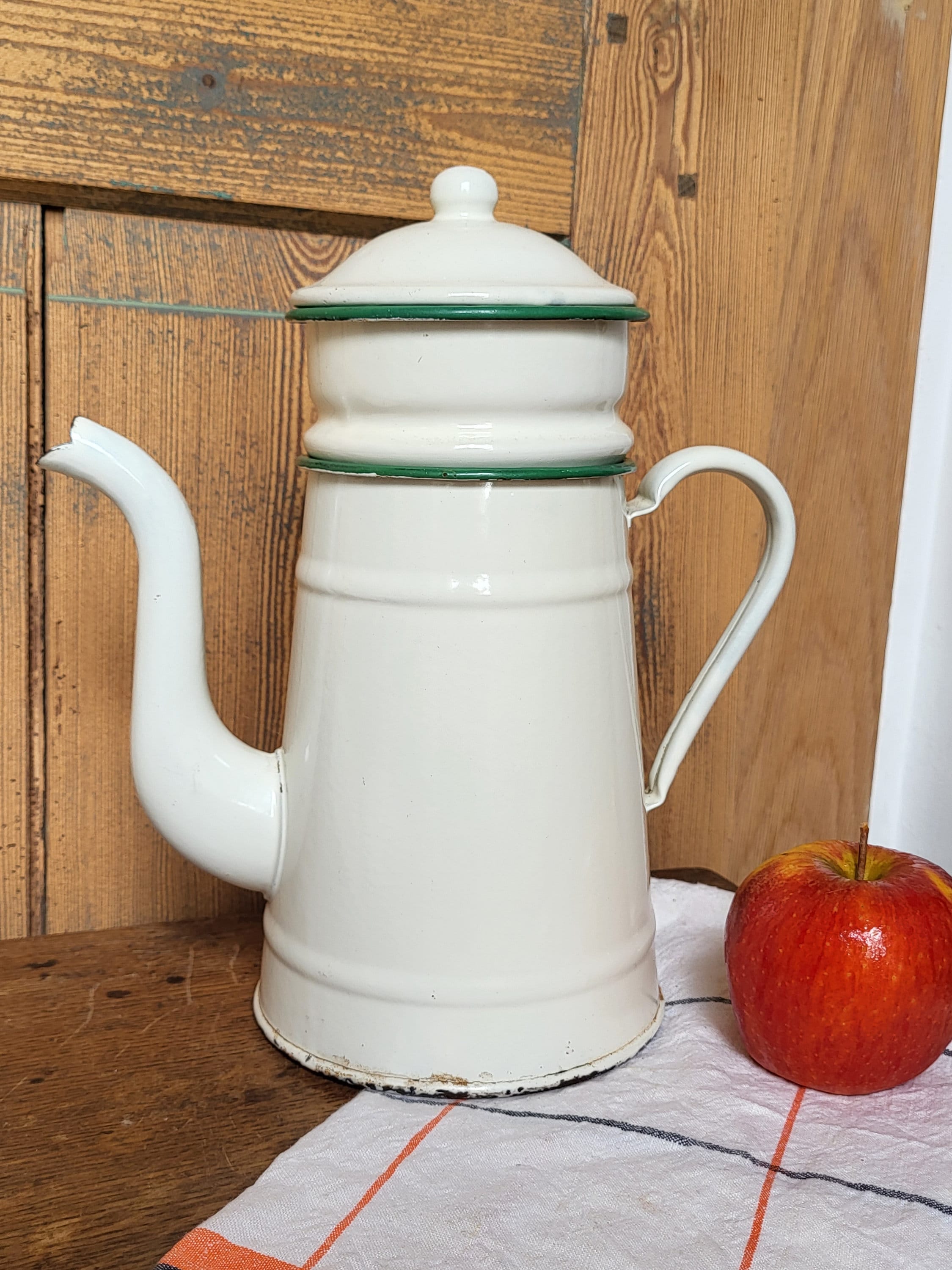 Ancienne cafetière émaillée