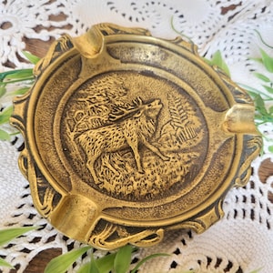 Hunting | Superb bronze ashtray with deer motif
