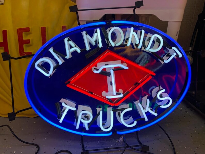 Diamond Trucks Neon Sign / Truck Signs / Diamond T Neons / Etsy