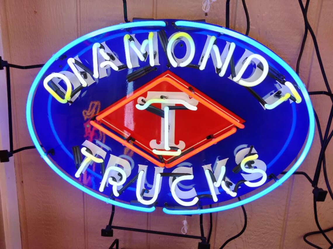 Diamond Trucks Neon Sign / Truck Signs / Diamond T Neons / Etsy