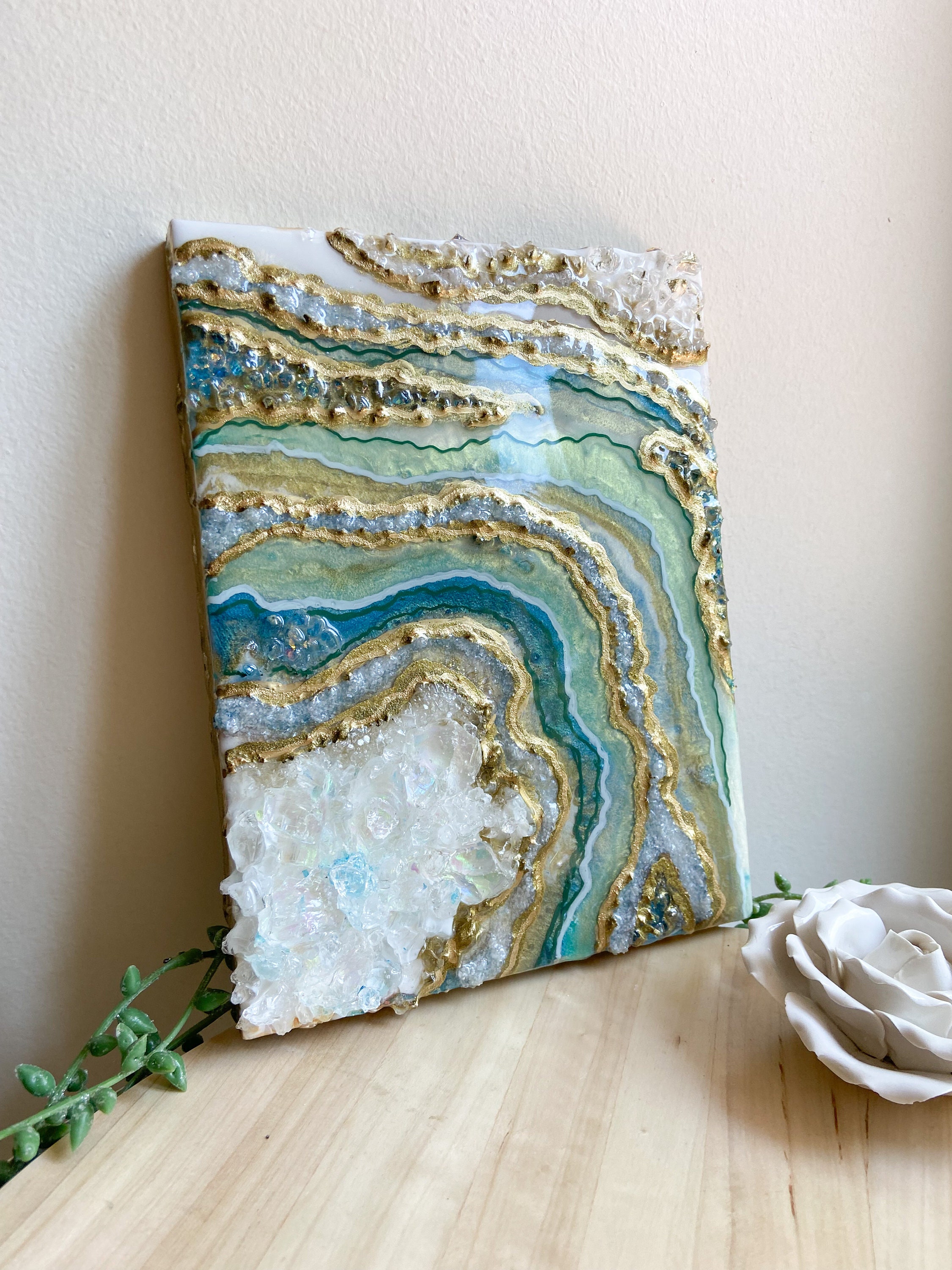 Navy Blue and Gold Epoxy Resin Art-crystal Resin Geode Wall Art-resin Wall  Art-golden Epoxy Art-blue Geode Wall Art-quartz and Amethyst Art 