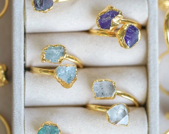 Bague en or, bague en pierres précieuses, bague en saphir brut, bague aigue-marine brute, bague péridot brute, bague citrine brute, bague tanzanite, bague en cristal brut