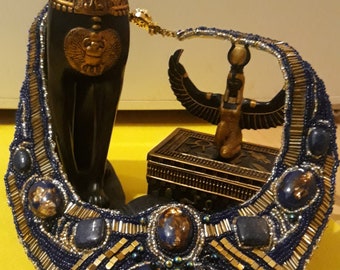 Ägyptische Königin Pharao Sphin x Aufnäher / Bügelbild 7,5 x 7 cm blau 