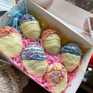 Easter chocolate stuffed eggs (6)in a box
