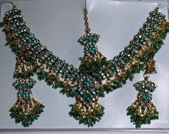 Elegant Kundan choker necklace set