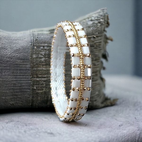 “Princess” bracelet Wide bangle woven with white Miyuki seed Tila pearl and gold-plated boho facet