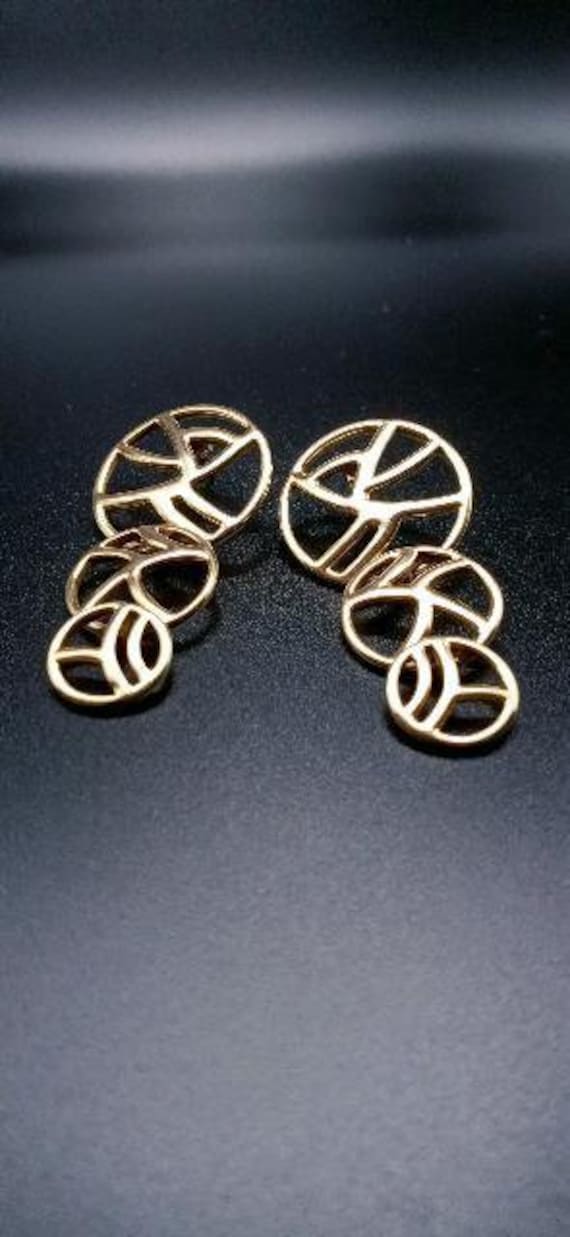 Monet pierced ear drop earrings