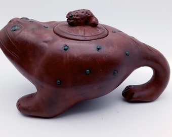 Yixing Toad Teapot