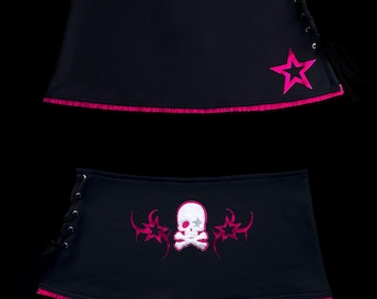 sᴋ𝔲𝔩𝔩 𝔠𝔞𝔫𝔡𝔶༻ Rosa mikrokjol med dödskalle och stjärna / Y2K grunge goth alt punk