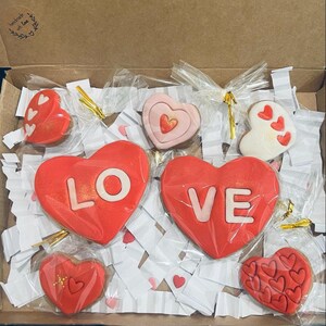 Heart Shape Cookies Box- Love Cookies - Love Biscuits- Valentines Gift Ideas- Best Way To Say I Love You