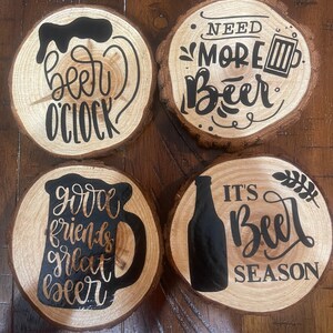 Posavasos de madera con temática de cerveza, vino o café de 4 piezas