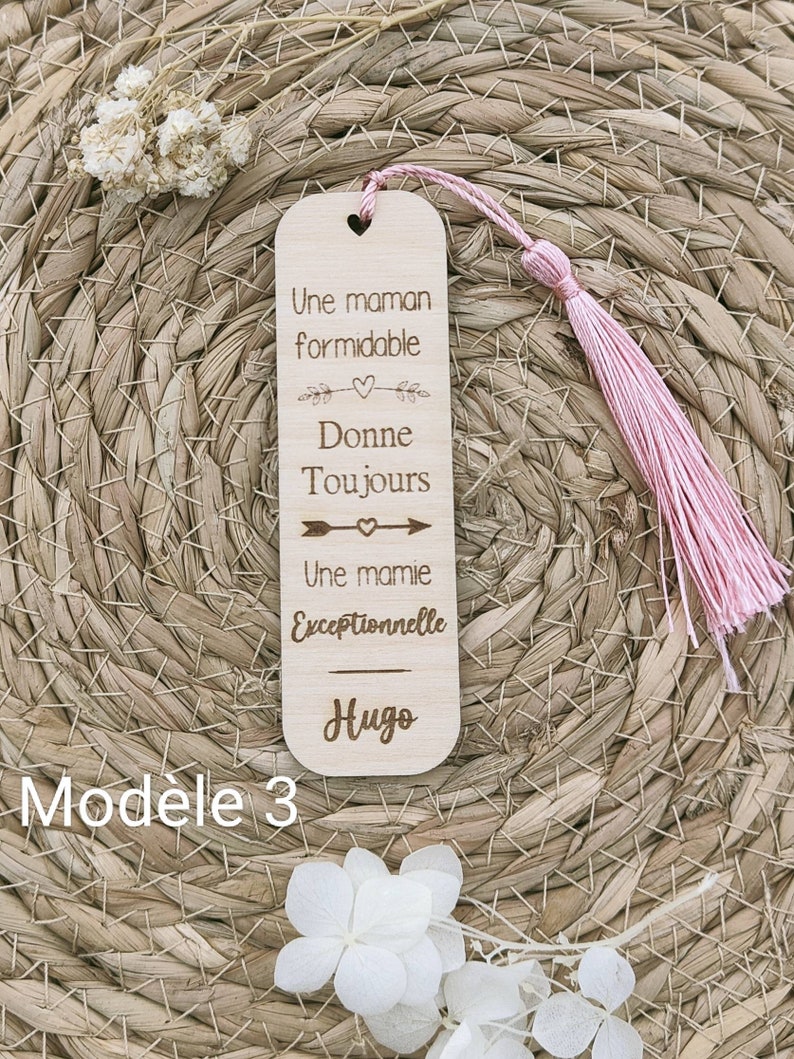 Personalisiertes Lesezeichen aus Holz Geschenk für Oma, Nanny, Mutter, Atsem, Patin, Herrin usw. Modèle 3