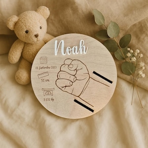 Suporte de pulseira de nascimento de madeira - personalizado com nome e detalhes de nascimento