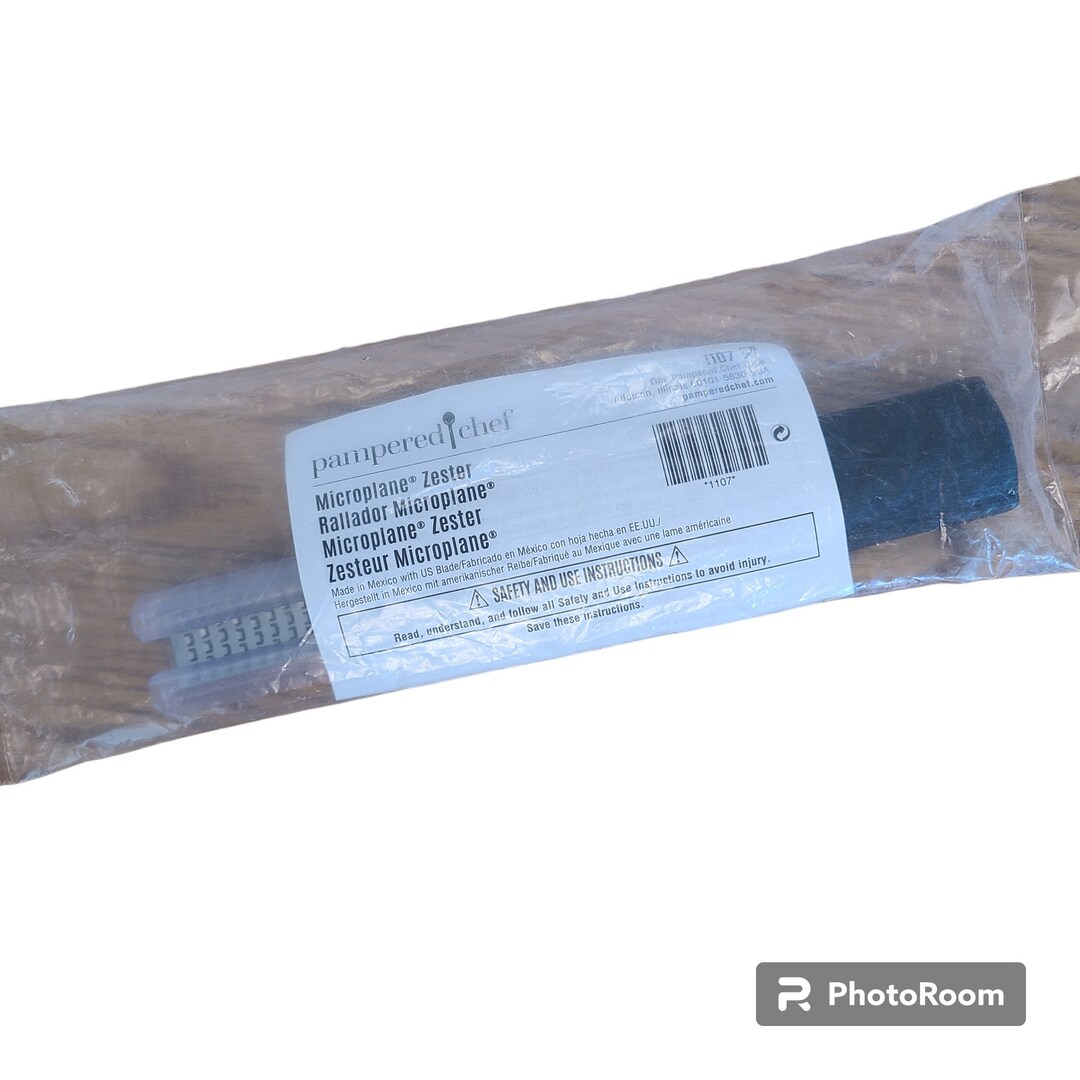 The Pampered Chef Microplane Zester Grater Item 1107 With Protective