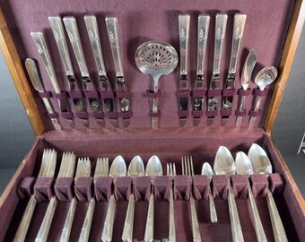 86 pc set Oneida Grenoble Silverplate Prestige Flatware w/chest