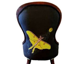 Vintage Upholstered Accent Chair / Bedroom Chair With Embroidered Details