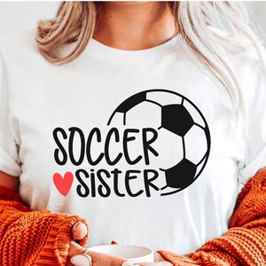 Sœur de football SVG Png, Coeur de football SVG, Coeur de sœur de football SVG, Amoureux des fans de soeur, Chemise de soeur de football SVG, Sœur de ballon de football SVG