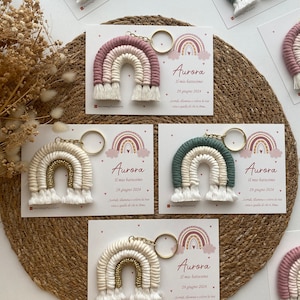 Mini macramè arcobaleno, portachiavi bomboniere per gli ospiti, regali di compleanno e battesimo, portachiavi bomboniere arcobaleno, bomboniere per baby shower, ospiti per neonati