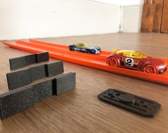 6 pieces to assemble rail (track joiner) and 6 adapters to put in parallel circuits compatible with Hot Wheels