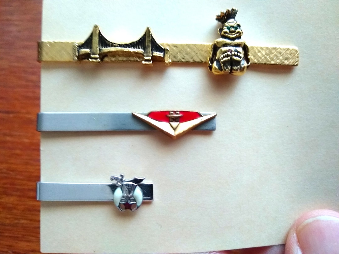 Lot De 4 Attaches-cravates Vintage - Dont 1 Swank Et 3 Non Marquées - Métal, Occasion