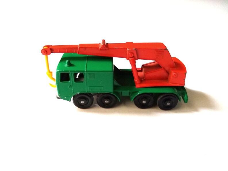 Vintage 1960s 8wheel Crane No. 30 Matchbox Series Diecast Toy Made in