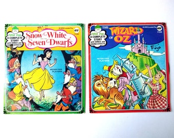 1960s Peter Pan 45 RPM Vinyl Records - F1207 Snow White And The Seven Dwarfs 45 RPM Record, F1204 The Wizard Of Oz 45 RPM Record