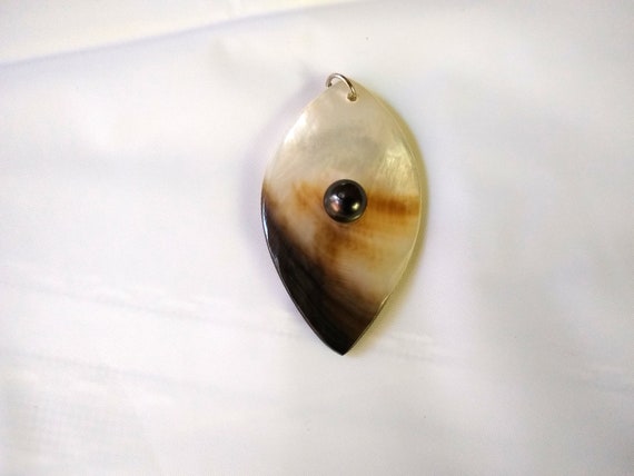 Beautiful Mother of Pearl Teardrop Pendant for a … - image 1