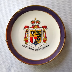 Vintage Furstentum Liechtenstein Crest Coat of Arms Bone China Plate with Royal Purple Rim and Gold Trim, Collectible Wall Plate