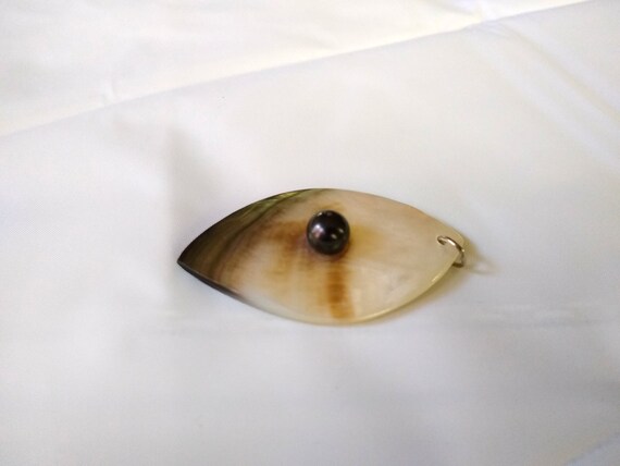 Beautiful Mother of Pearl Teardrop Pendant for a … - image 2