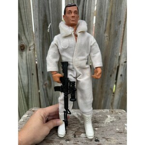 Vintage 93' G.I. Joe 12" Hasbro Military Figure Pawtucket Snowsuit