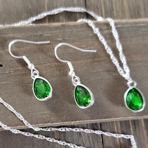 Emerald Green Crystal Jewelry Set- 925 Sterling Silver Water Ripple Necklace- Handmade- Green Crystal Necklace Earrings Spring Jewelry Set