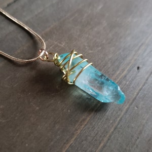 18k Gold Wire Wrapped Aqua Aura Blue Quartz Natural Stone Necklace 18k Gold Handmade Real Stone Raw Quartz Wire Wrapped Ice Crystal Necklace