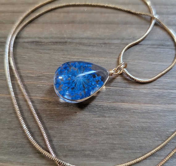 Blue Spider Lily Pressed Flower Necklace 18k Gold Dried