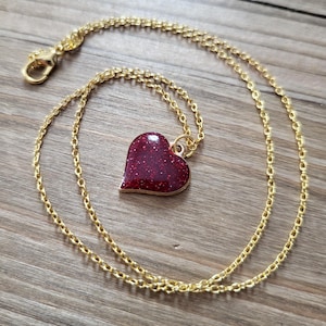 Red Glitter Resin Heart Necklace- 18k Gold Plated Handmade Iridescent Ruby Red Glitter Resin Heart Valentine&#39;s Day Gift For Her Necklace