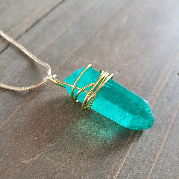 18k Gold Wire Wrapped Green Aura Emerald Crystal Nugget Necklace 18k Gold Handmade Real Crystal Raw Stone Gold Wire Wrapped Emerald Necklace