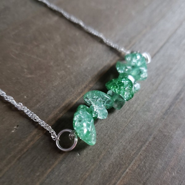 Strung Crackle Glass Chips Crystal Bar Necklace 925 Sterling Silver Water Ripple Handmade Fire Crackle Jade Green Glass Pebbles Bar Necklace