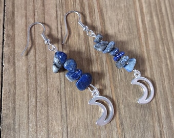 Pendientes de cristal de luna de sodalita azul - Plata de ley 925 bañada en media luna con cristales de sodalita jaspeados y piedras naturales.
