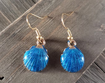 Blue Seashells Earrings- 18k Gold Shell Earrings- Summer Earrings- Gold and Ocean Blue Resin Beach Clam Sea Shell Ocean Nautical Earrings