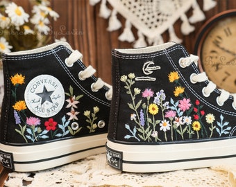 Converse Sonnenblumen bestickte Schuhe, 1970er Converse Chuck Taylor, Converse Custom Small Flower/Kleine Blumenstickerei