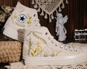 Zapatos bordados de girasol Converse, Converse Chuck Taylor de la década de 1970, Converse personalizado pequeña flor / pequeña flor bordado