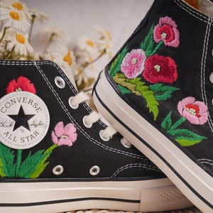 Zapatos bordados Converse, Converse Chuck Taylor 1970s, Converse personalizado pequeña flor / pequeño bordado de flores imagen 5