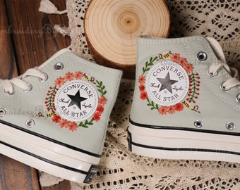 Converse bestickte Schuhe, Converse Chuck Taylor 1970er Jahre, Converse individuelle kleine Blume / kleine Blumenstickerei