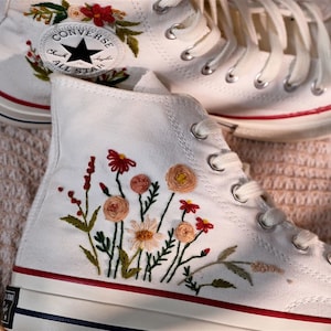 Converse embroidered shoes,Converse Chuck Taylor 1970s,Converse custom small flower / small flower embroidery image 3