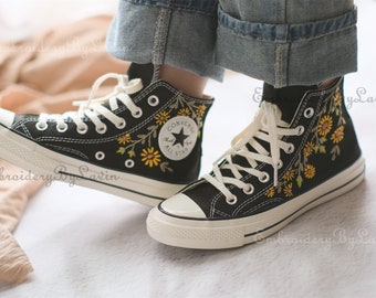 Converse Sunflower Embroidered Shoes,1970s Converse Chuck Taylor,Converse Custom Small Flower/Small Flower Embroidery