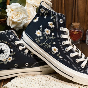 Converse embroidered shoes,Converse Chuck Taylor 1970s,Converse custom small flower / small flower embroidery image 2